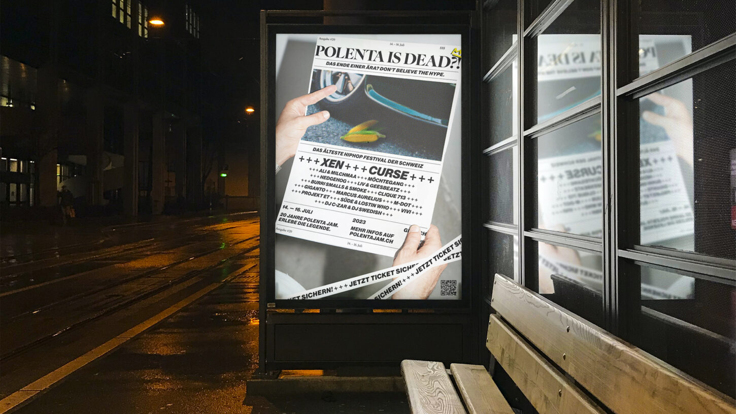 Plakat der Polenta Jam an einer Bushaltestelle.